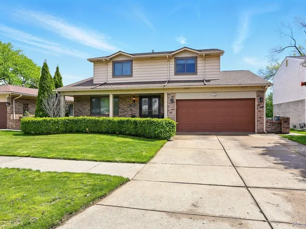 1438 Leafgreen Dr, Troy, MI 48083