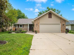 129 12th Ave NW, New Brighton, MN 55112