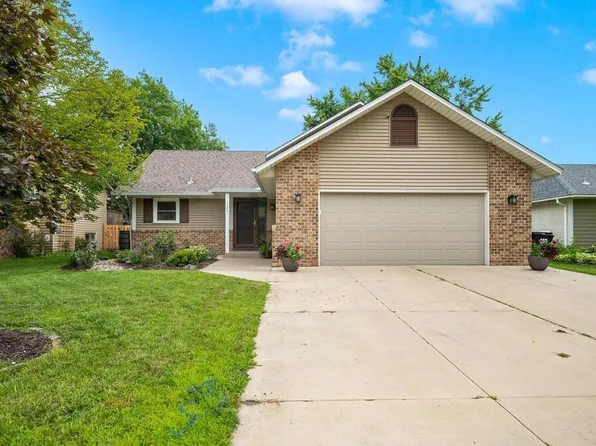 129 12th Ave NW, New Brighton, MN 55112