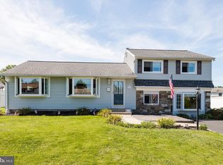 1010 Catalpa Rd, Warminster, PA 18974