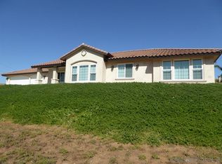 1003 La Rueda Dr, Vista, CA 92084