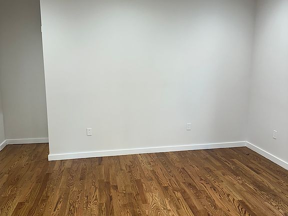 5th image of 859 E 225th St Floor 2