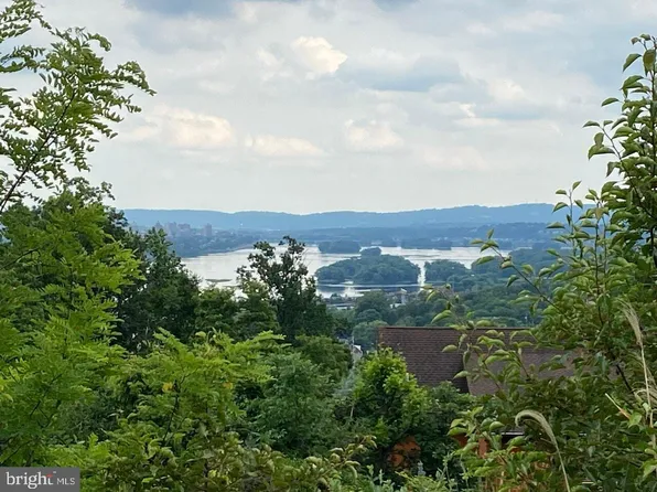 507 Halyard Way, Enola, PA 17025