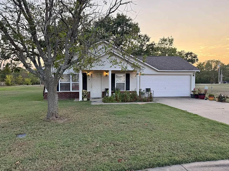 4 Persimmon Ct