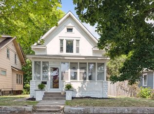 927 Saint Anthony Ave, Saint Paul, MN 55104