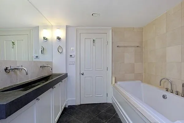 Sold by Corcoran | media 7