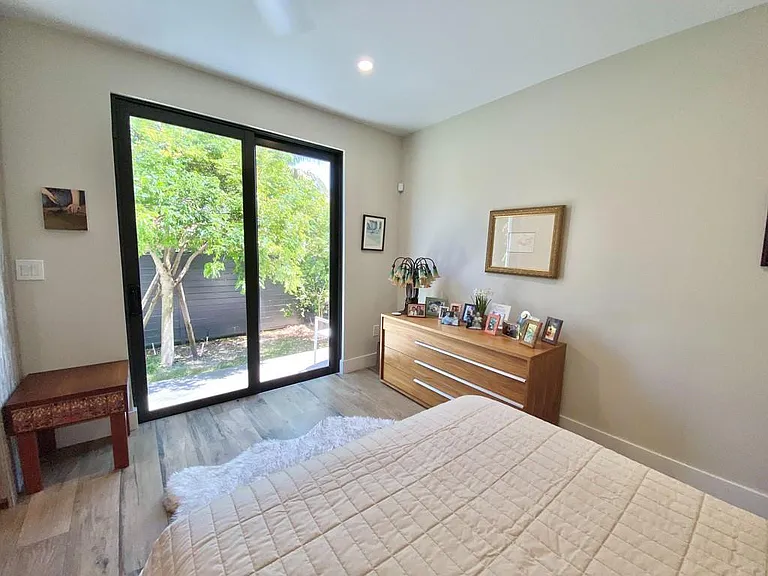 348 Balboa St — Photo 17