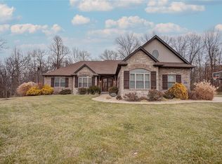 1158 Hearthstone Dr, O'Fallon, IL 62269