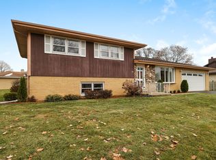 1101 N Millns Ln, Addison, IL 60101