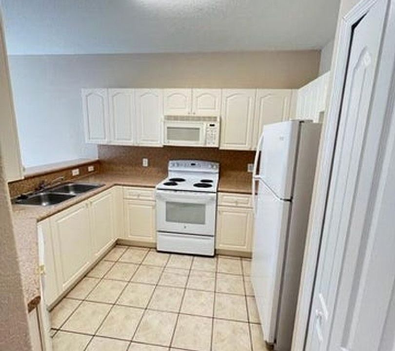 1st image of 2261 Shoma Dr