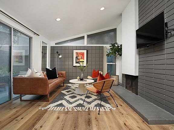 2nd image of 412 Bolero Way