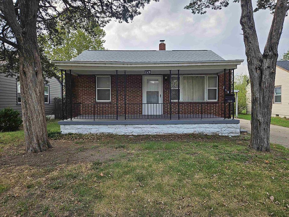 1st image of 749 S Vine St