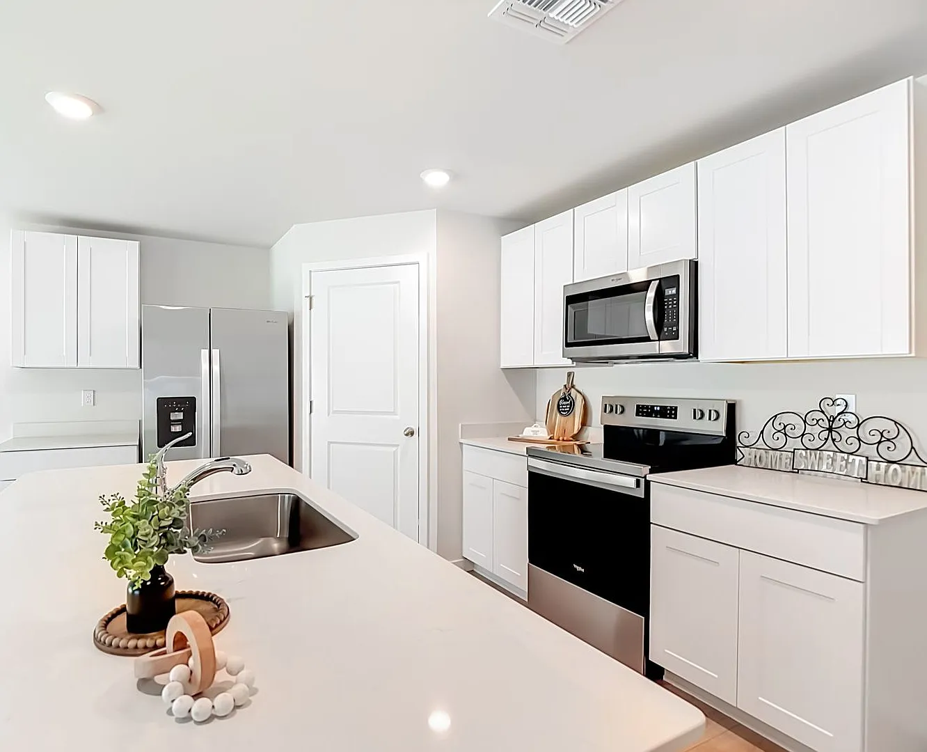 ** Brand-New Construction Single Family Home In Hemingway Pointe Fort Myers ** 4 Bedrooms\2 Bath ... — Photo 1