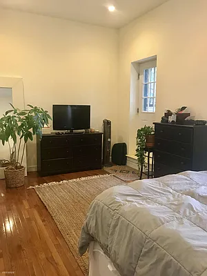 Rented by Corcoran | media 5