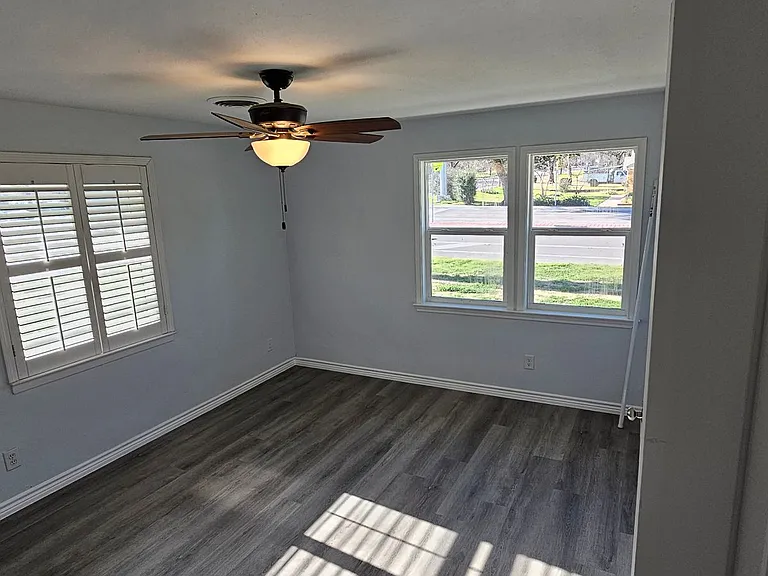 1401 E Sherman Dr — Photo 23