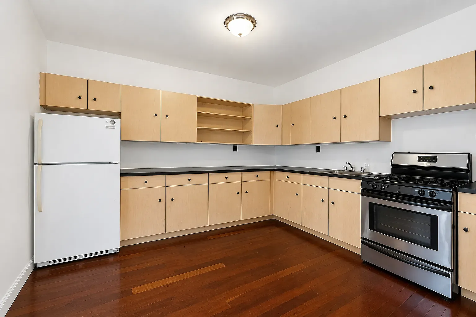 140A Lexington Avenue — Photo 2