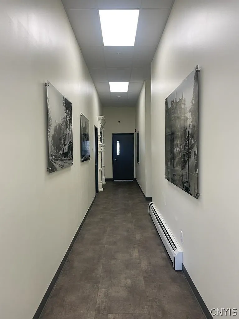 2 bed, 1.0 bath, 1055 sqft, $1,375 — Photo 3