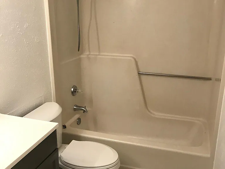 7408 Catamaran Dr — Photo 8