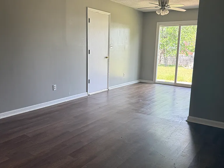 132 Cherokee Ave — Photo 2