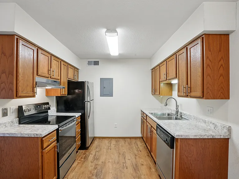 Westgate Apartments — Photo 34