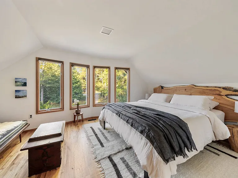 83 Three Mile Harbor Dr — Photo 8