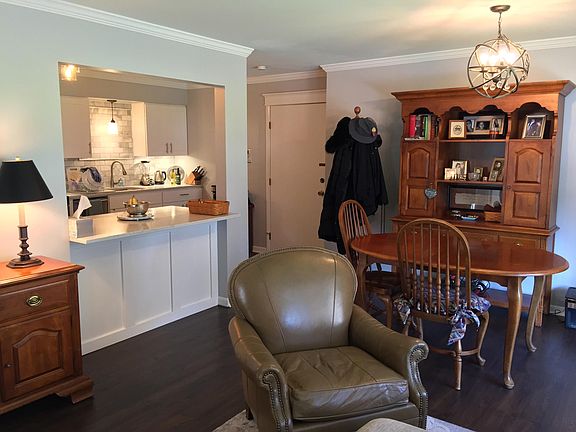 2nd image of 351 Brainerd Ave Floor 1