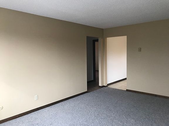 2nd image of 214 Midland Ave APT 2