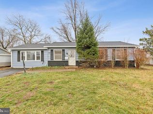 639 W Church Rd, Sterling, VA 20164