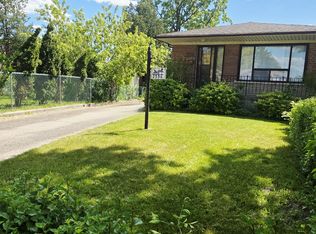 3556 Monica Dr, Mississauga, ON L4T 2E5