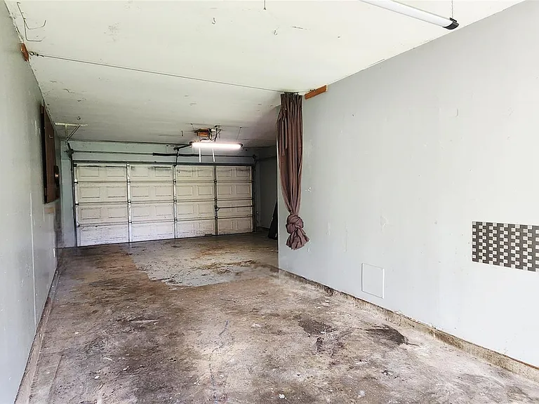 213 Mango St — Photo 38