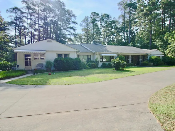 120 N Valley Rd, Southern Pines, NC 28387