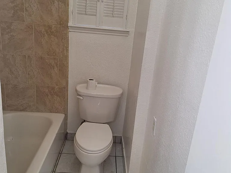 7900 Westheimer Rd #127 — Photo 11