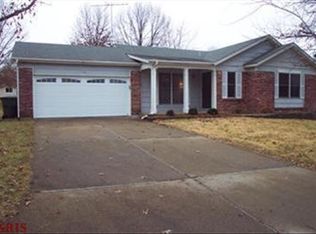 110 Calwood Dr, Saint Peters, MO 63376
