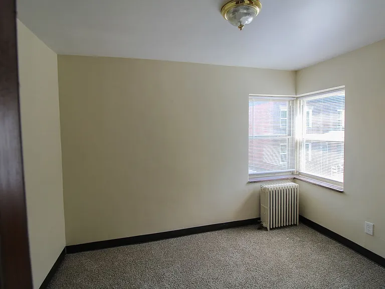 219 Lincoln Ave — Photo 9
