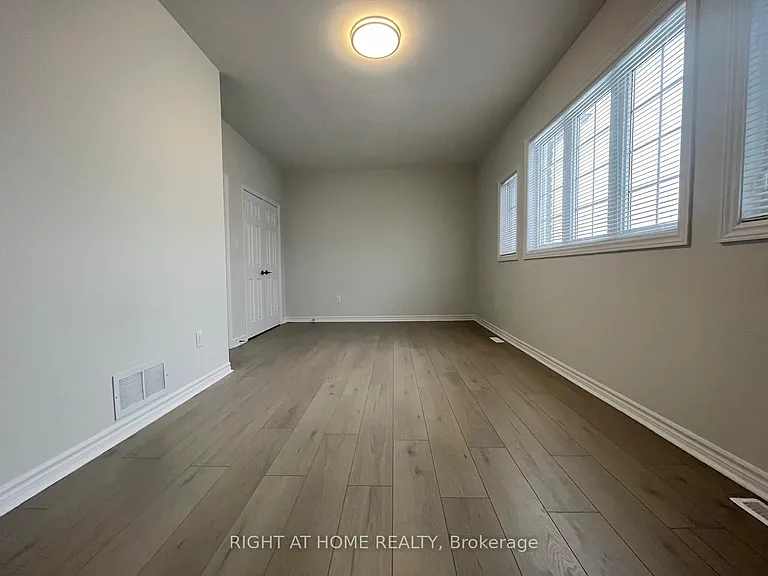 63 Jessica Dr — Photo 14