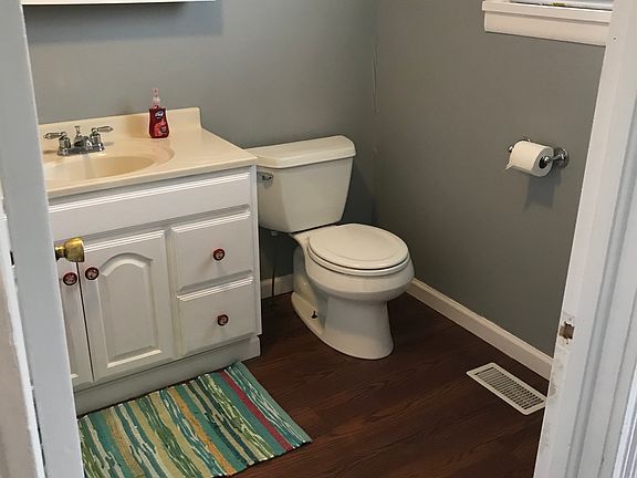Main bathroom