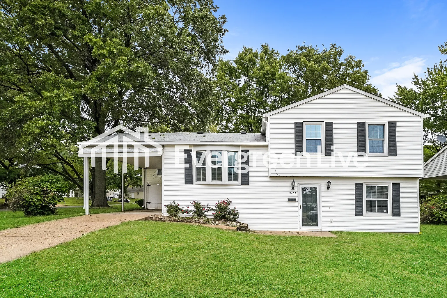 2455 Teakwood Manor Dr photo 1