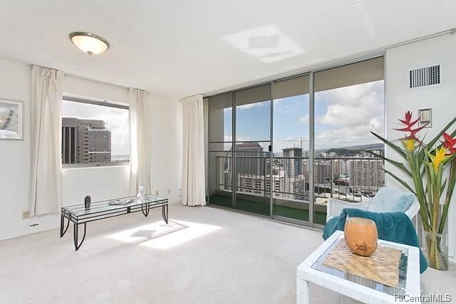 1st image of 400 Hobron Ln APT 3402