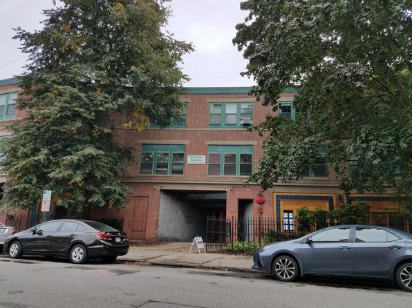 72 Pine St