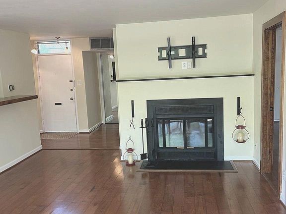 5th image of 11406 Washington Plz W #11406