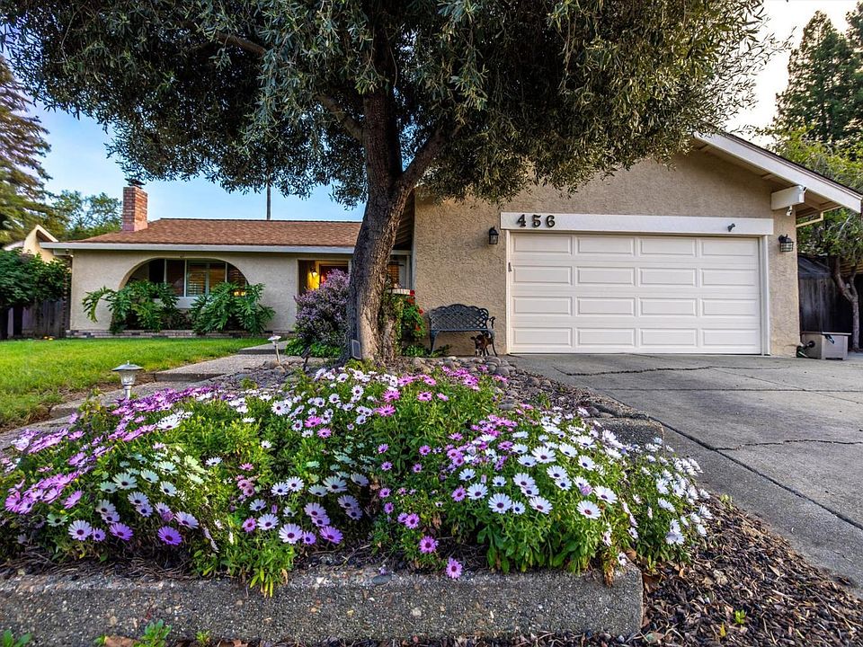1st image of 456 Marbella Lane
