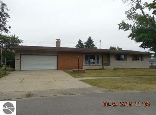 312 Alice St, East Tawas, MI 48730
