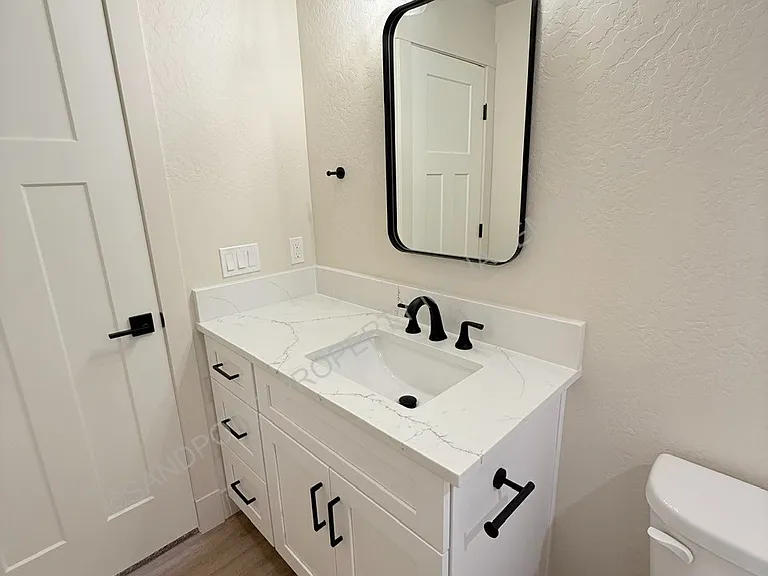 424 S Olive Ave #104 — Photo 30