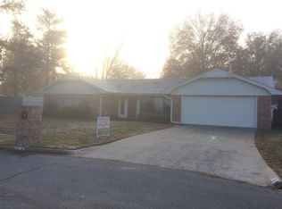 8 Misty Glenn Dr, Chickasha, OK 73018