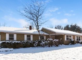 6 Villanova Rd, Parlin, NJ 08859