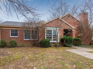 2607 E Windermere Woods Dr, Bloomington, IN