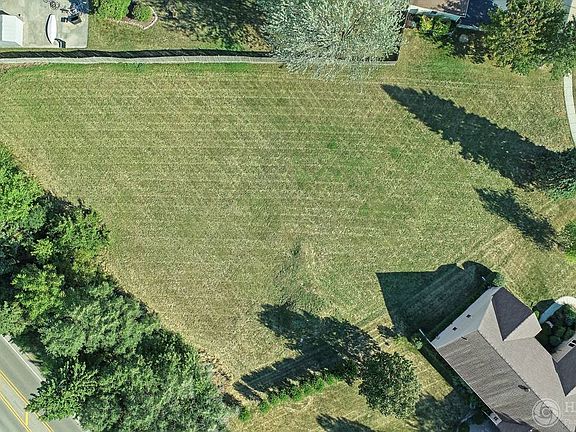 4th image of 1140 Erica Dr