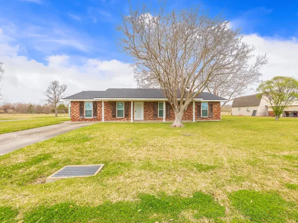 130 Saint Anthony St, Raceland, LA 70394
