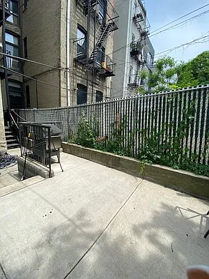 Rented by R New York | media 13