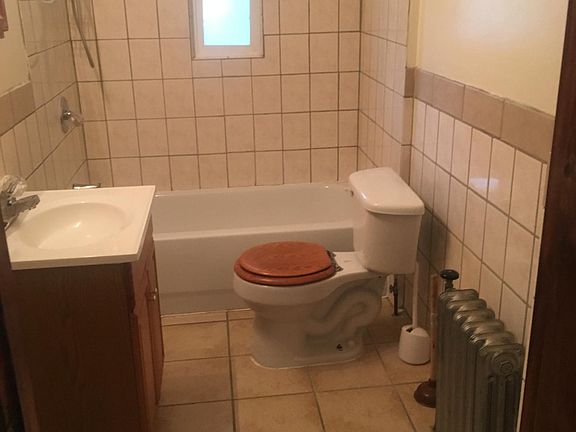 2nd image of 362 Fisher St APT 2